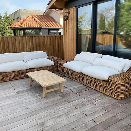 Villa Et Dependance Avec Piscine