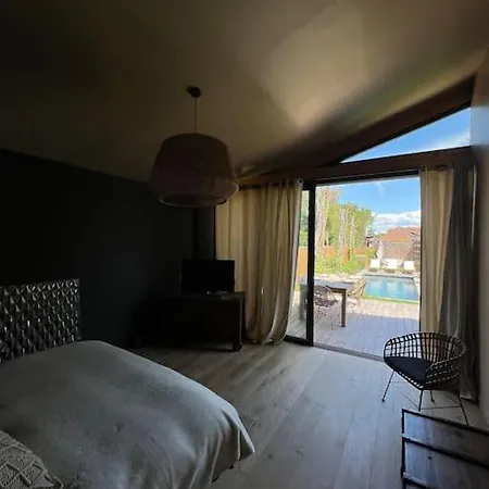 Et Dependance Avec Piscine Villa Bordeaux