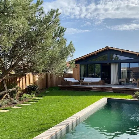 Villa Et Dependance Avec Piscine *