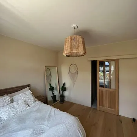 Et Dependance Avec Piscine Villa *