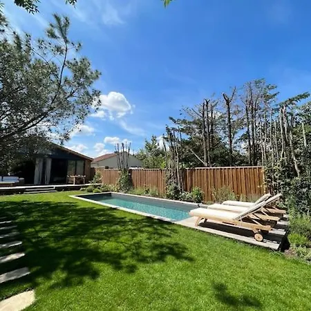 Villa Et Dependance Avec Piscine