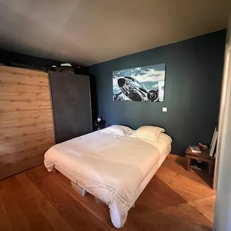 Et Dependance Avec Piscine Villa